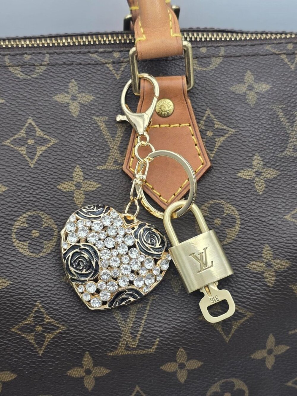 Authentic Louis Vuitton Gold Padlock 🔒 Key Set w/ Unbranded Heart Bag Charm